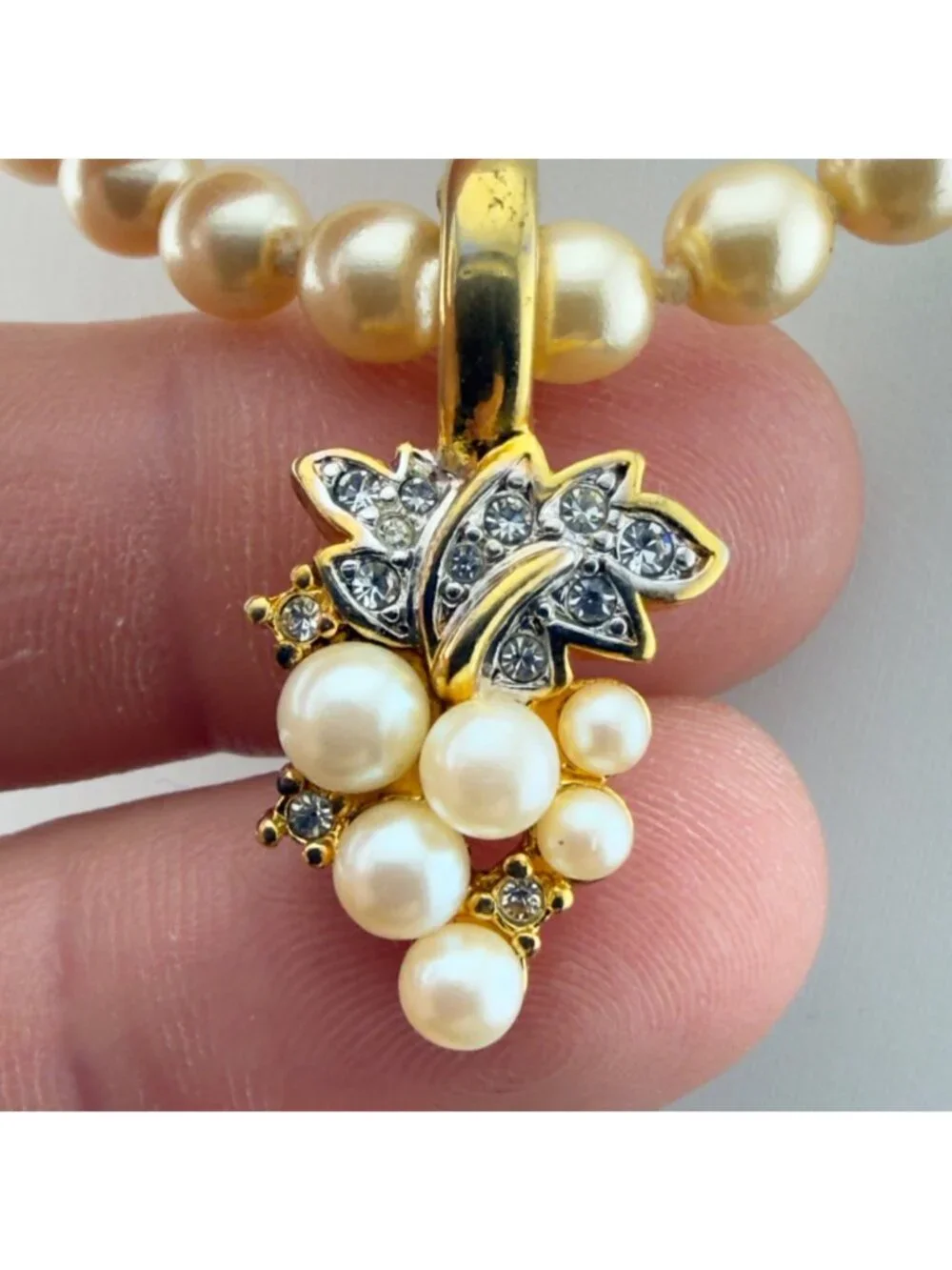 Vintage Faux Pearl Necklace Grape Leaf Rhinestone Pendant 25